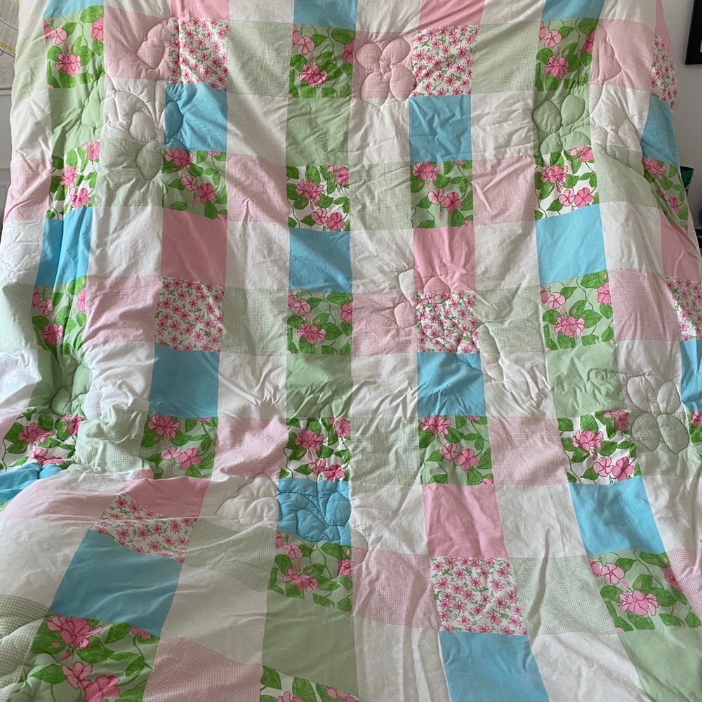 Lily Pulitzer Twin Size Reversible Comforter